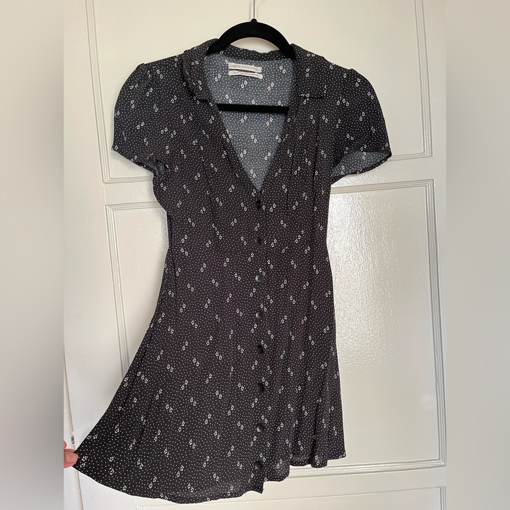 90s urban outfitters floral mini dress